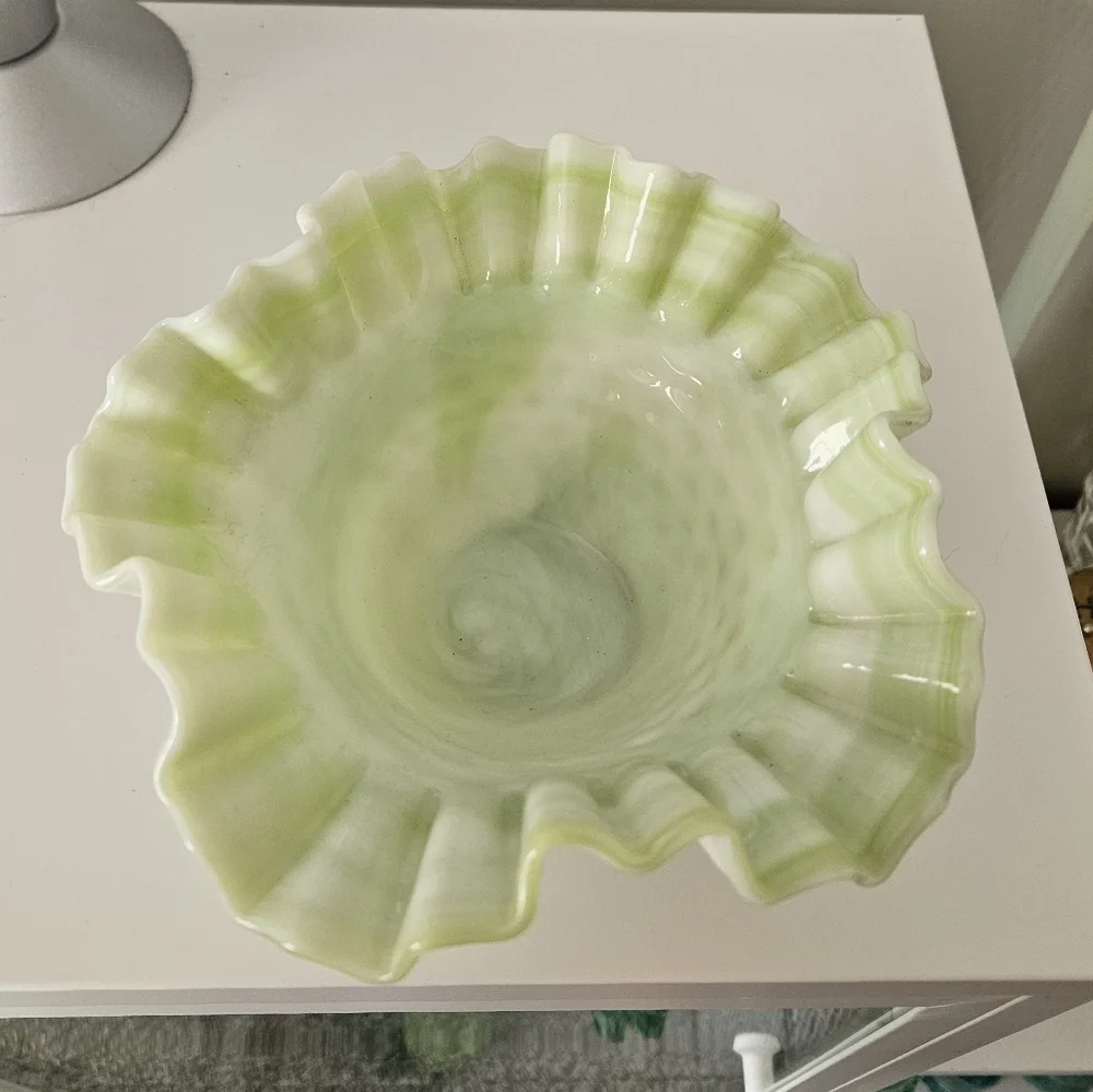 Green Slag Glass Bowl - Picture 2 of 8